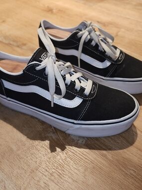 Vans Old Skool Platform Women's Black White Size 8.5 Shoes Sneakers Skateboard